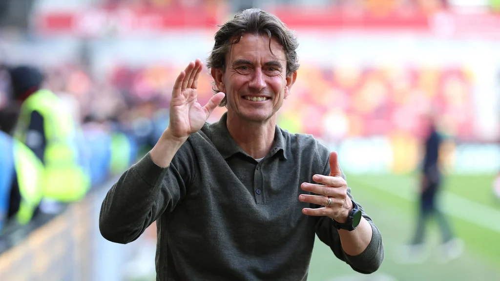 Tottenham Eye Man Utd